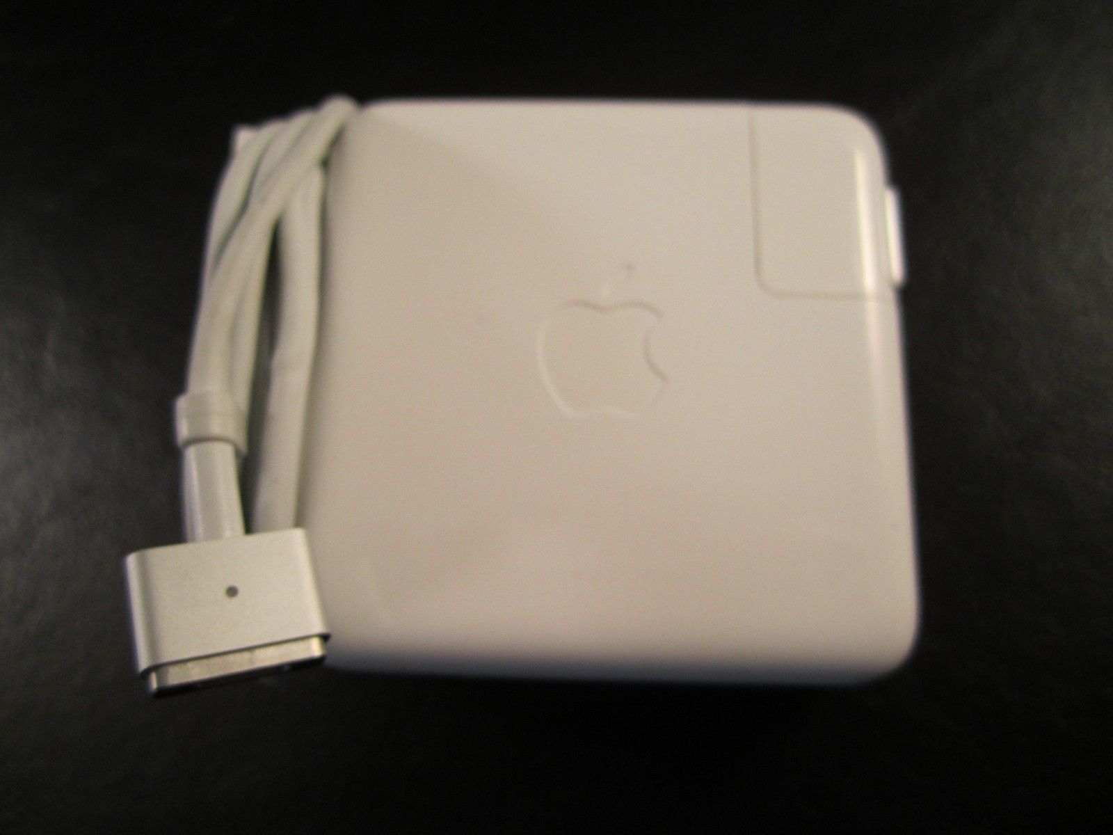 Аккумулятор apple magsafe battery. Apple MAGSAFE Battery Pack. Apple MAGSAFE Charger 60w. Повербанк Apple MAGSAFE Battery Pack. MAGSAFE Charger mhxh3ze/a.